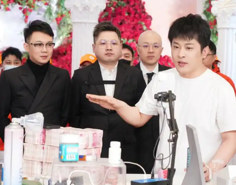 辛巴dy平台商业战争_网红八卦辛巴,_辛巴直播带货ks平台