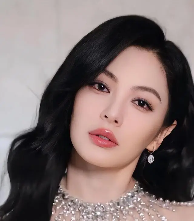 张雨绮税务问题爆料_娱乐圈违规生育新闻_明星的离谱黑料,