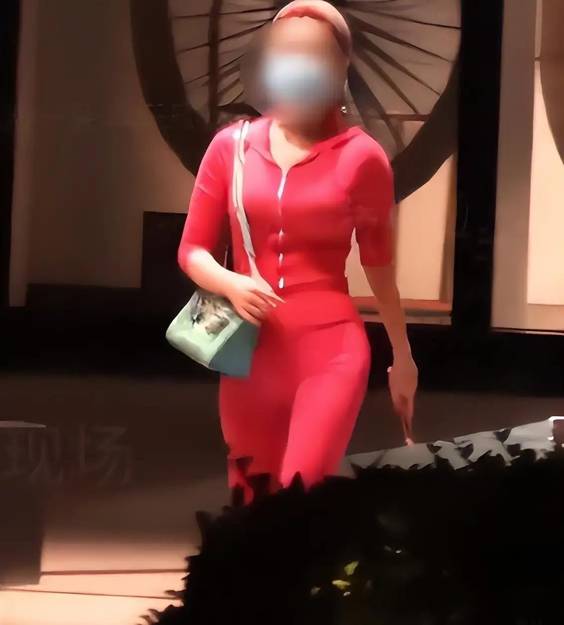 婚内争议_离婚官宣_直播明星最近热点话题有哪些内容,